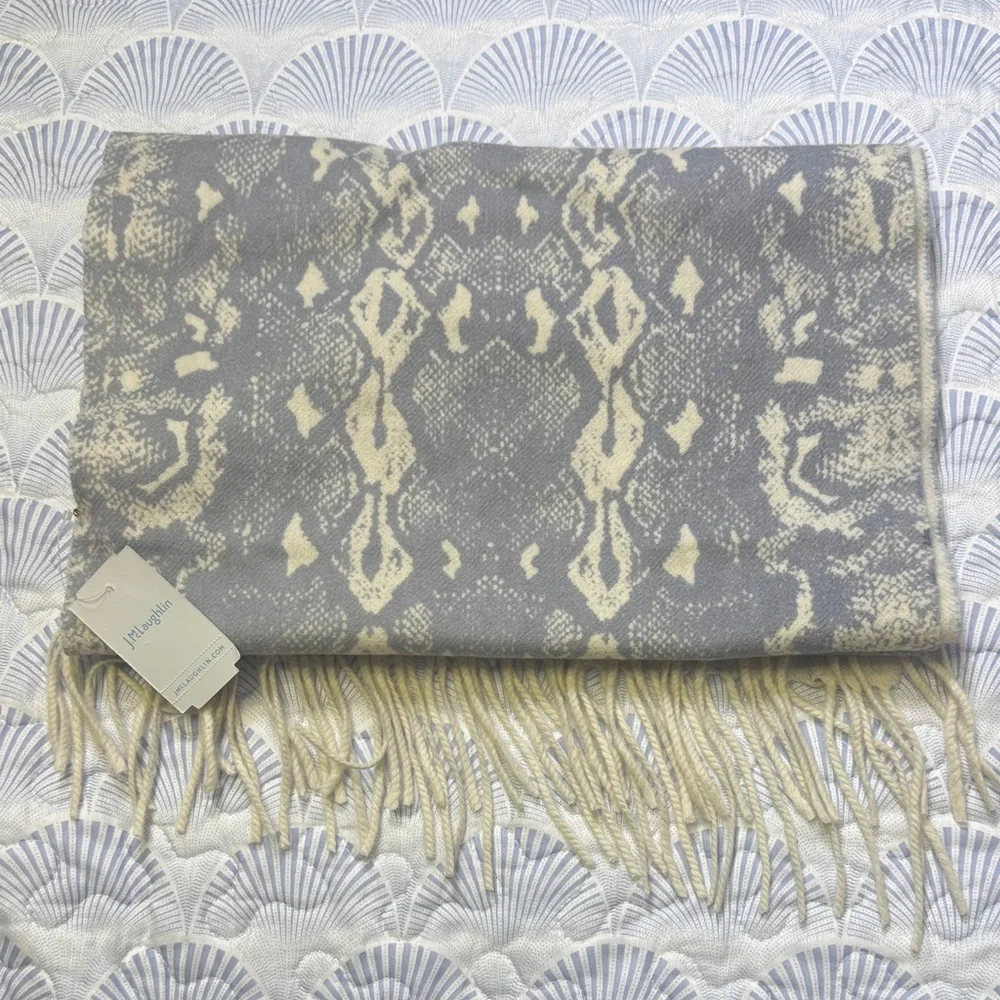 J.McLaughlin NWT Jaipur 100% Cashmere Scarf Pearl Off White Naja Print Fringe - Picture 1 of 5